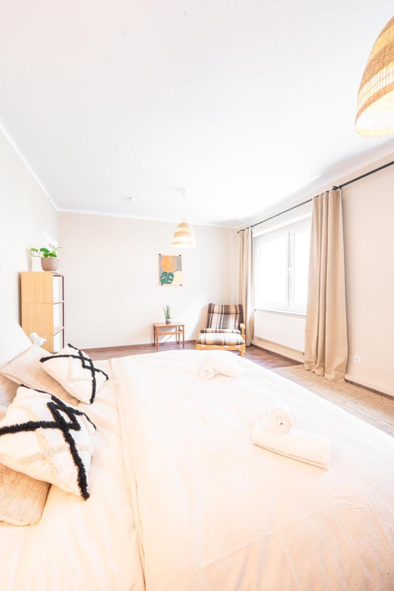 -Super Zentrales Zimmer- Direkt An Der Lutter! Bielefeld Kültér fotó